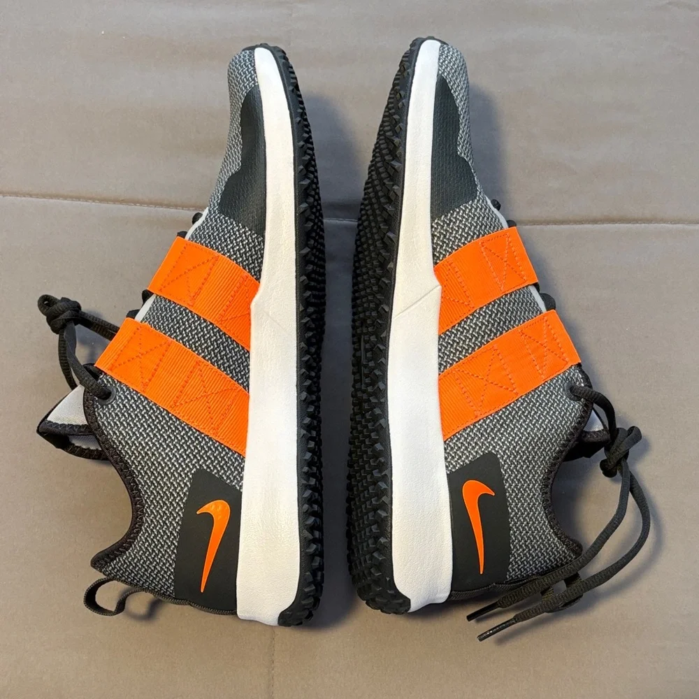 Nike - Picture 5 of 6